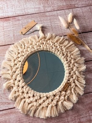 Miroir en macramé et coton